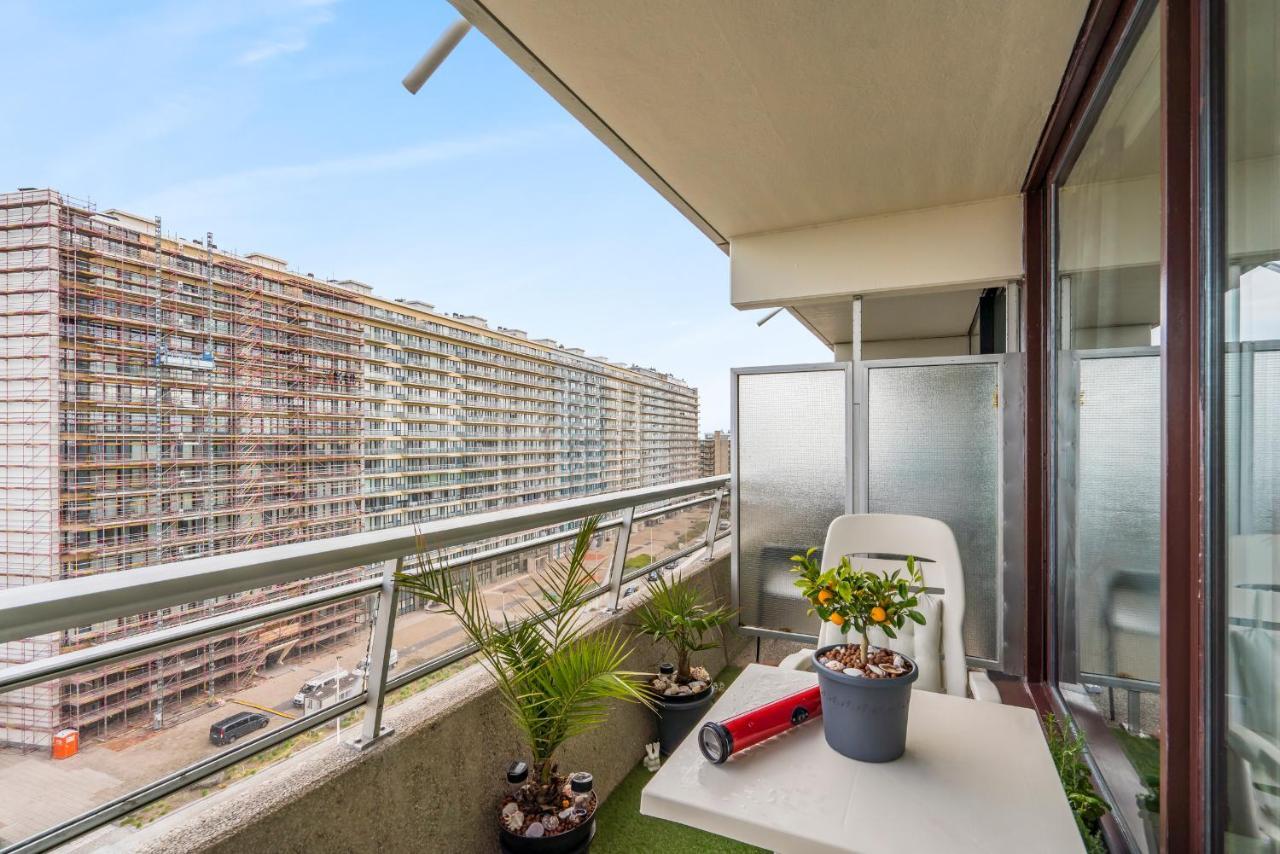 Luxueuze vakantiestudio met zeezicht en terras in Oostende Buitenkant foto