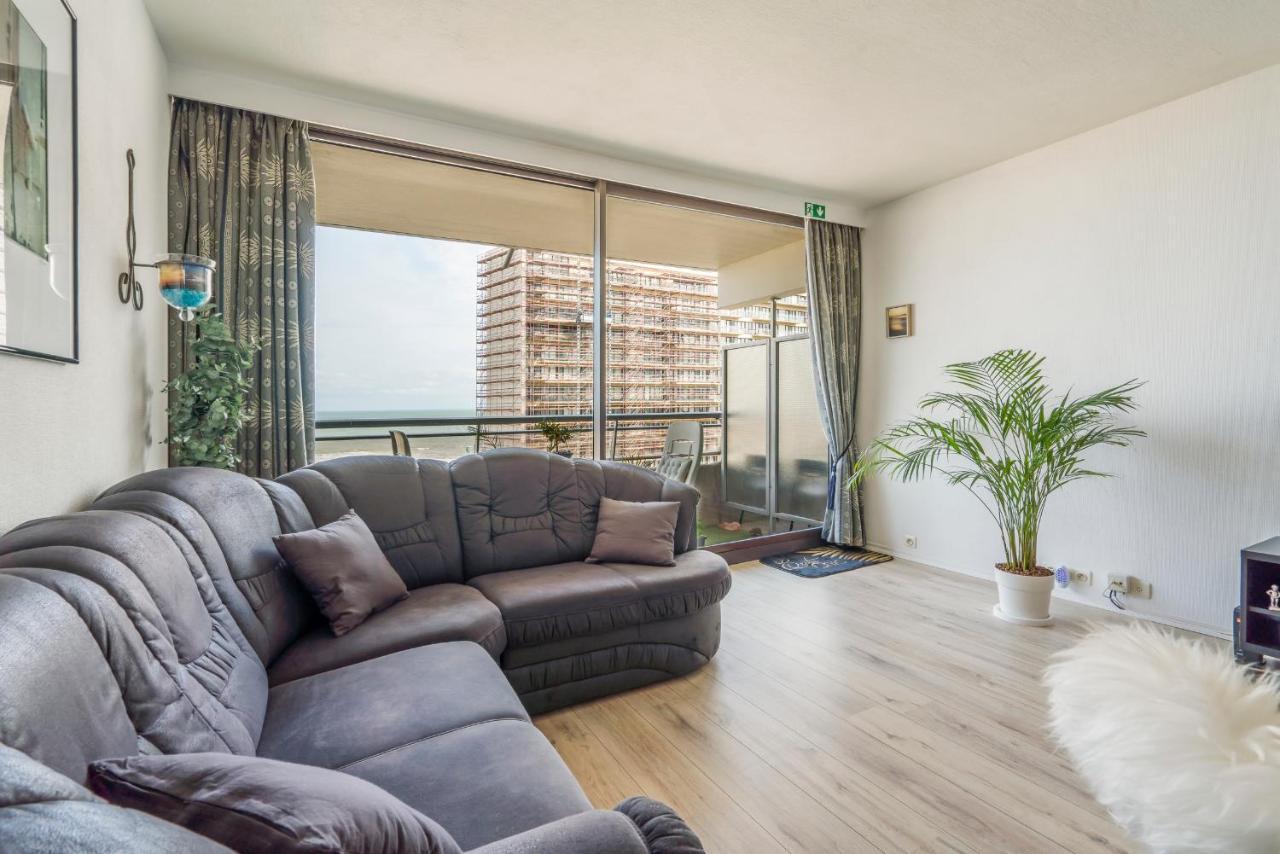 Luxueuze vakantiestudio met zeezicht en terras in Oostende Buitenkant foto