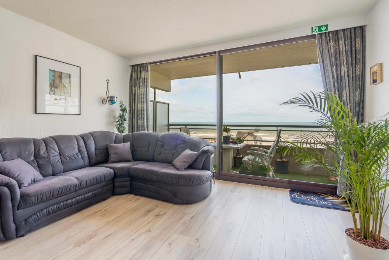 Luxueuze vakantiestudio met zeezicht en terras in Oostende Buitenkant foto